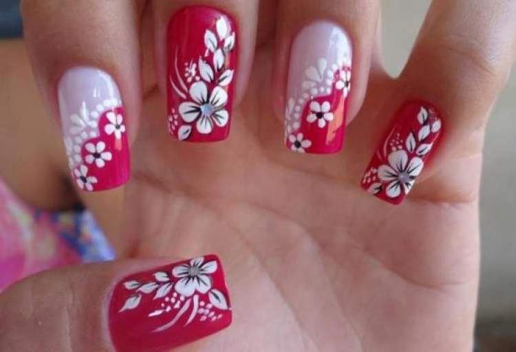 Flower designs on nails