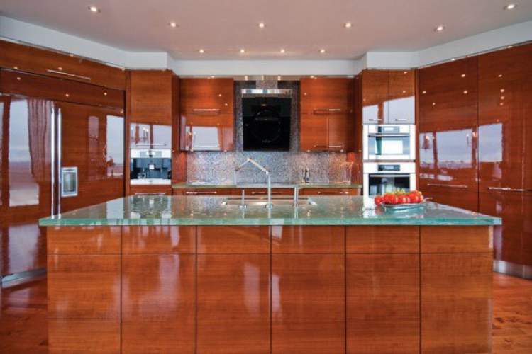 Kitchen counter entirely made of wood