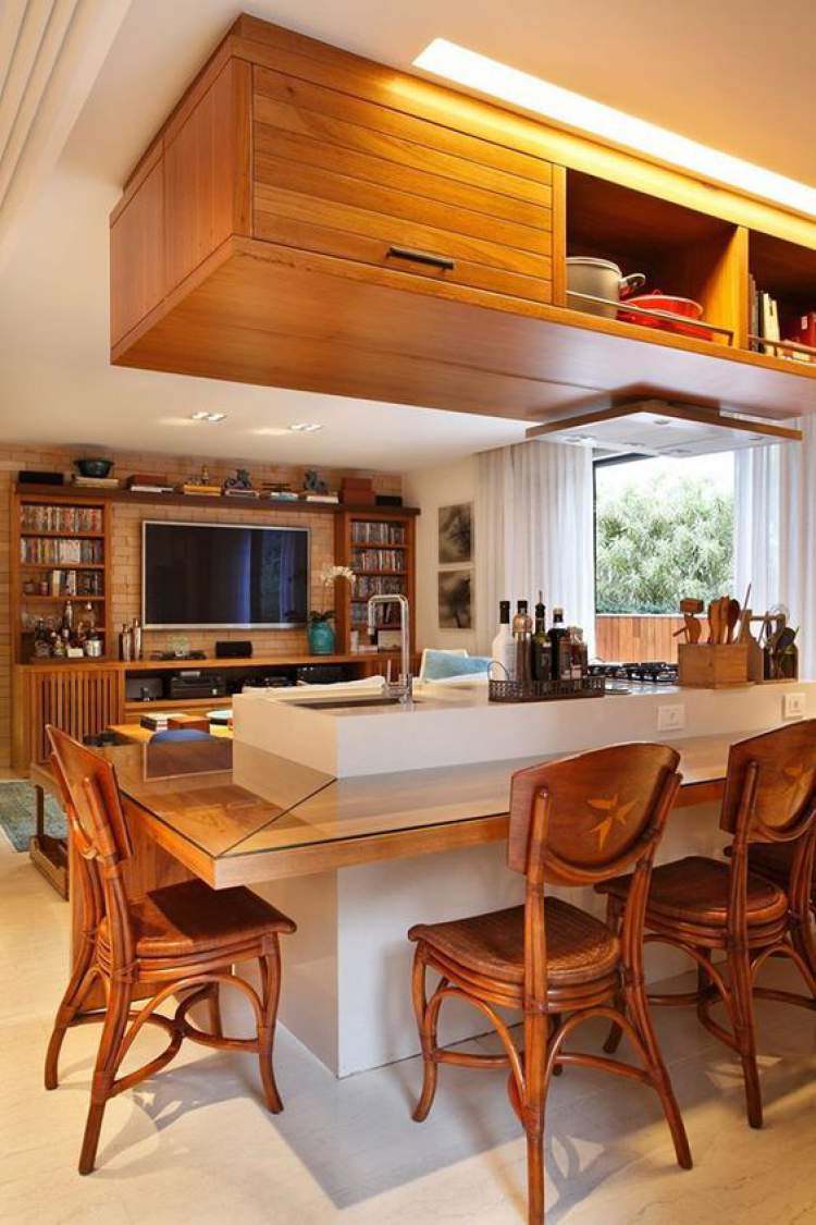 Kitchen counter that transforms into a dining table