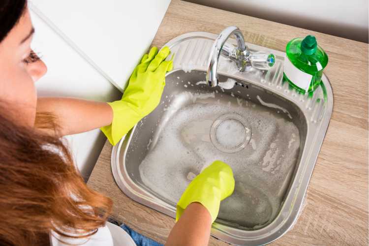 Kitchen sink drain is one of the household objects that are very dirty