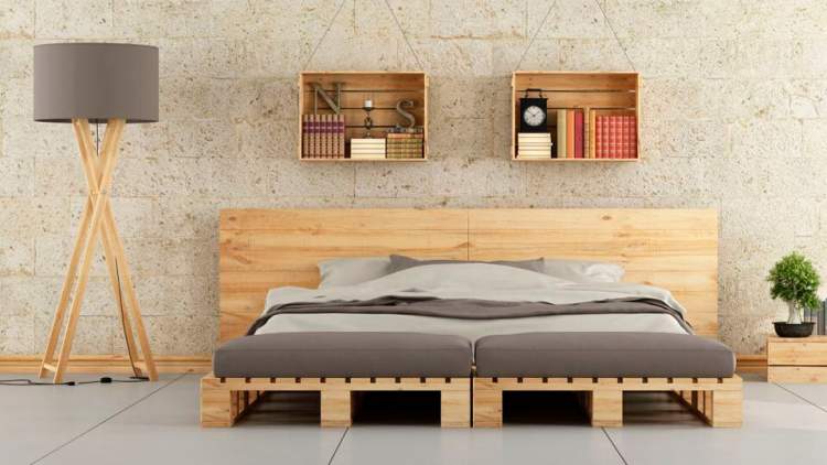 Pallet bed helps with creative and cheap decoration to transform your home