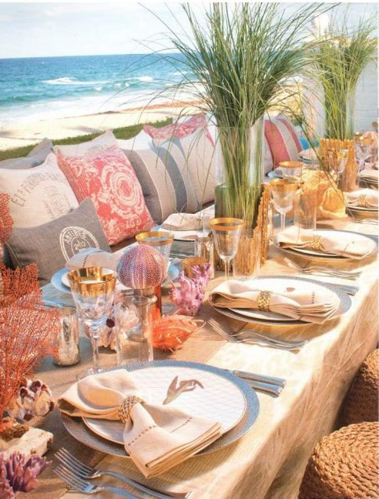 Beach wedding decoration