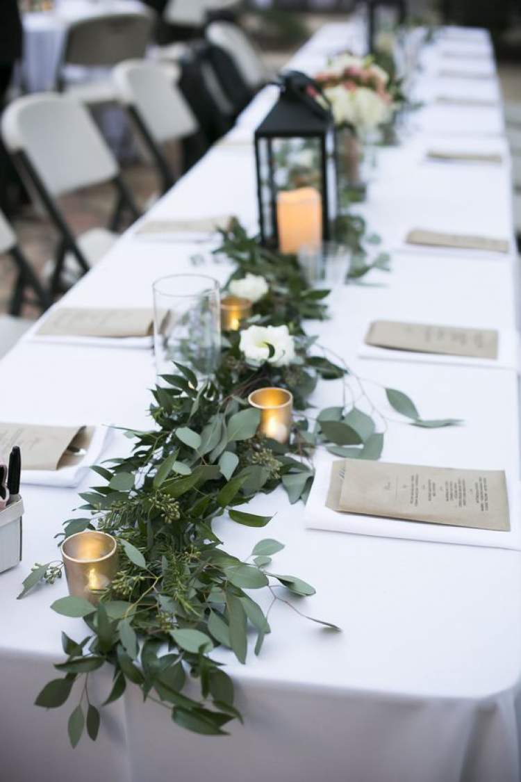 Tips for decorating a wedding party table with lots of leaves