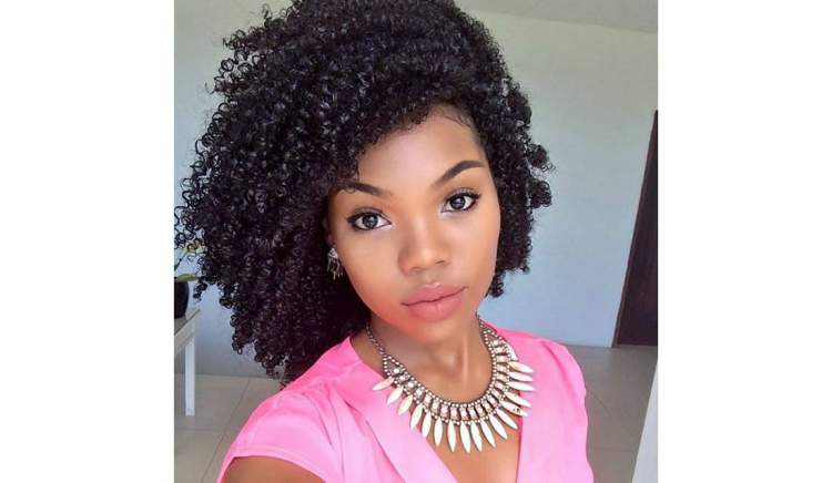 fantastic way to wear curly hair