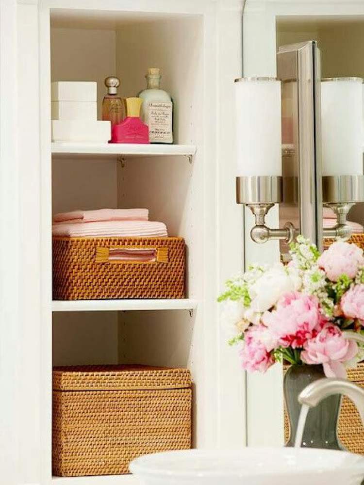 Organizer boxes to make a small bathroom more spacious