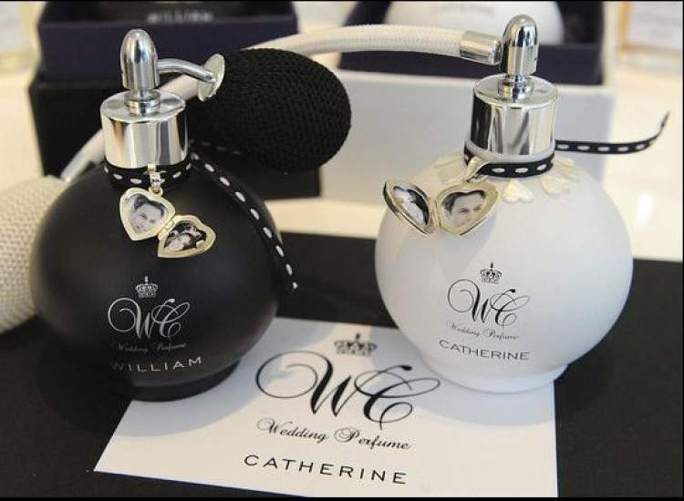 Perfume to give as a wedding souvenir