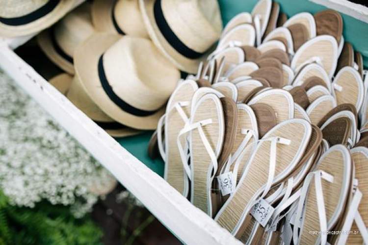 Beach wedding favors