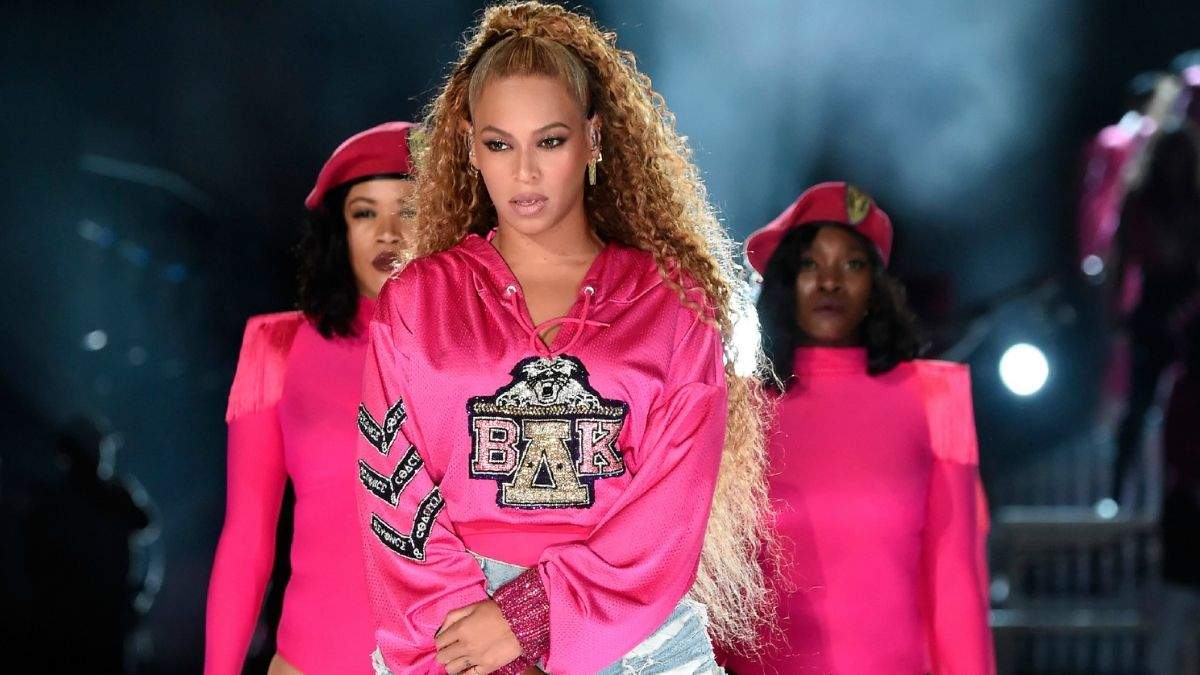 Beyoncé ends show with makeup intact and makeup artist reveals the secret