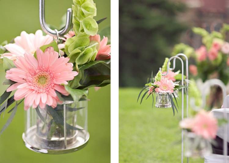 The gerbera symbolizes humility, simplicity, life and energy