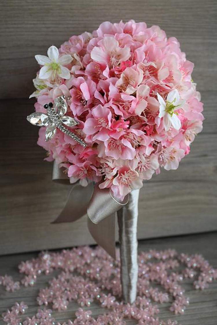 Cherry blossom is perfect for wedding buffet decoration