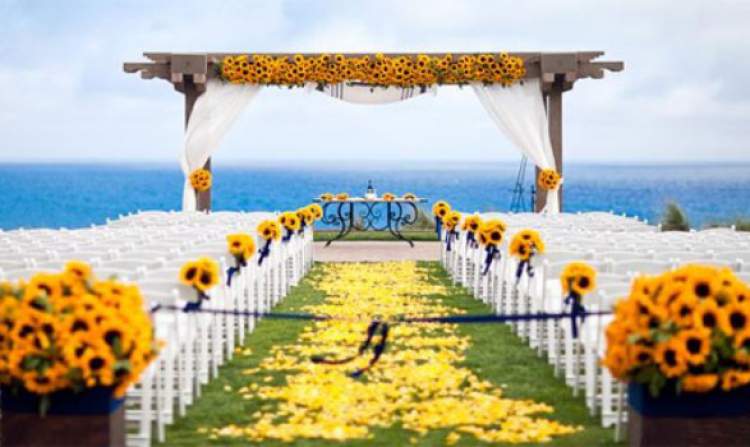 Wedding decoration with sunflower arrangements