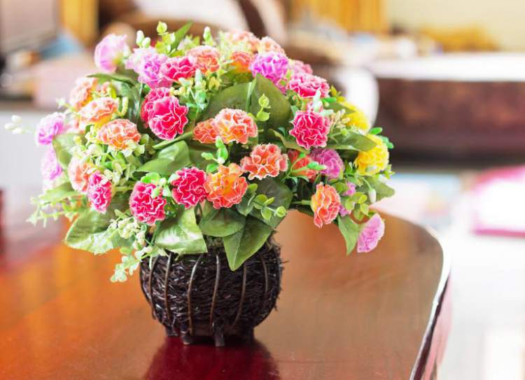 Flower arrangement for room decoration