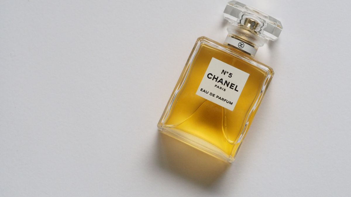 7 Melhores Perfumes da Marca Chanel