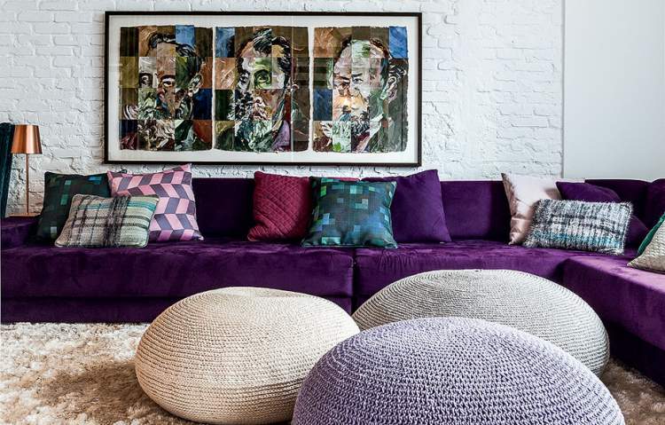 Tips for decorating the living room with pictures on the wall