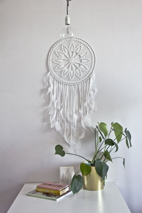 Wall macramé in the dining room.