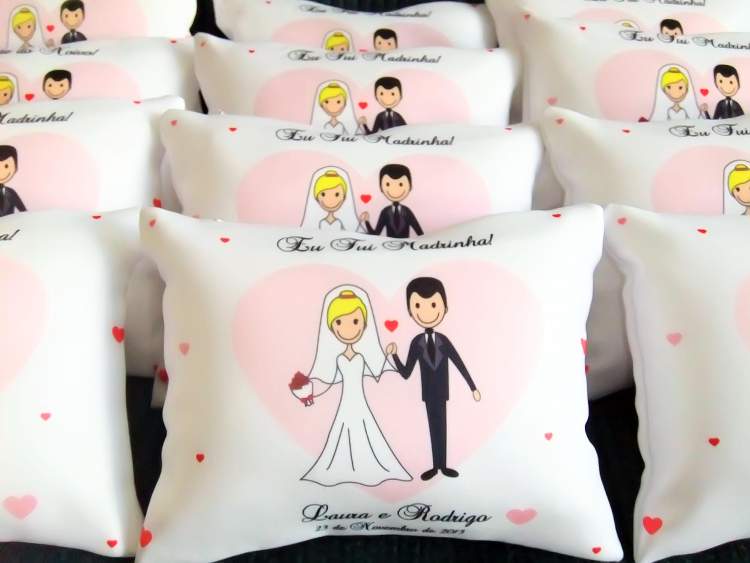 sublimated pillows to delight wedding guests