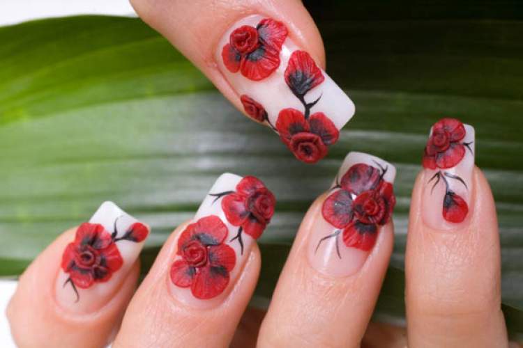 flower design on nails