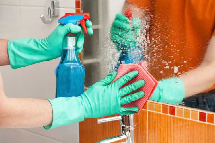 How to clean the bathroom and leave it spotless