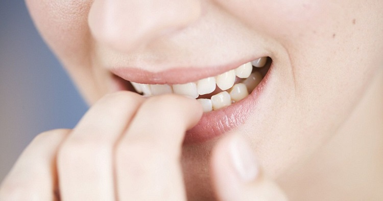 The habit of biting your nails is a reflection of anxiety