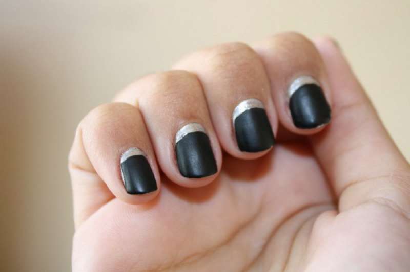 Inverted french nails