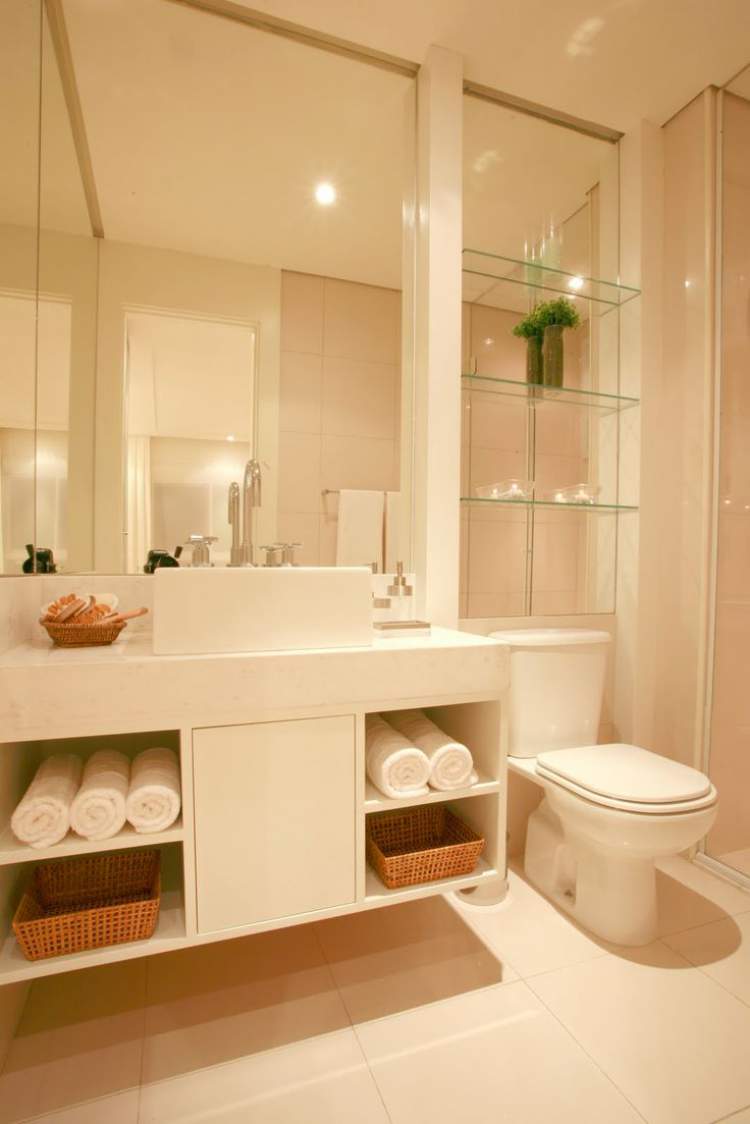 tips for decorating a small bathroom