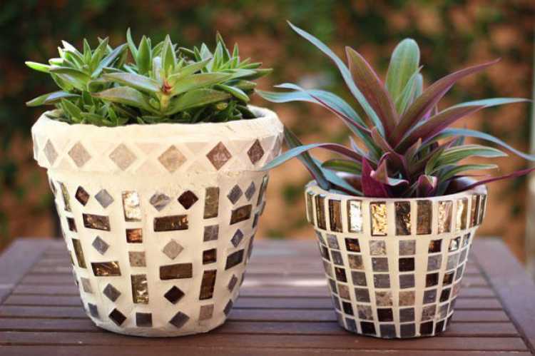 Decorate clay pots with tiles and make beautiful mosaics