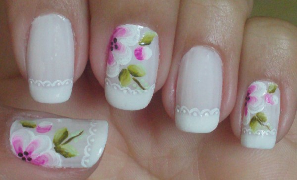 Nails decorated with flowers step by step