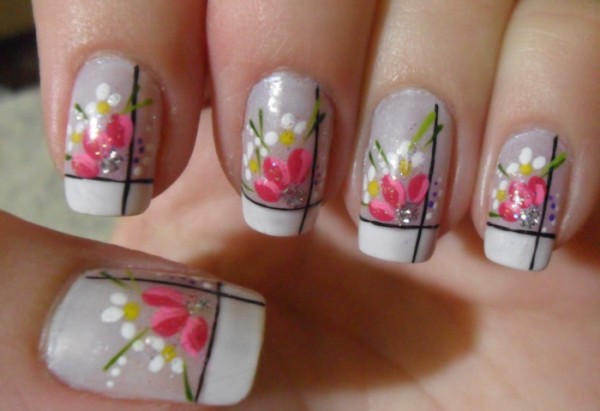 nails with flowers