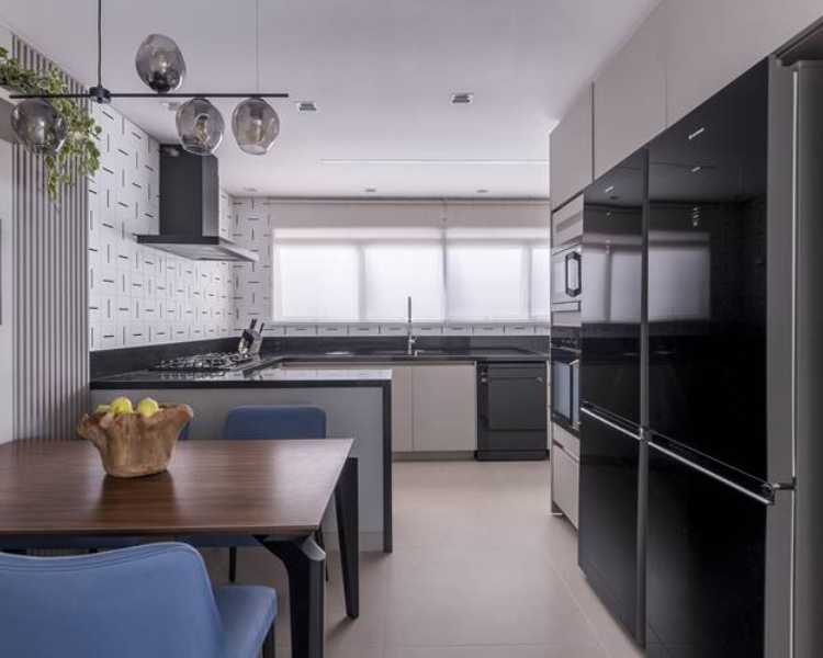 Integrated kitchen with dining room