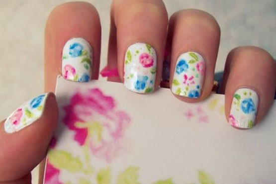 Floral print nails