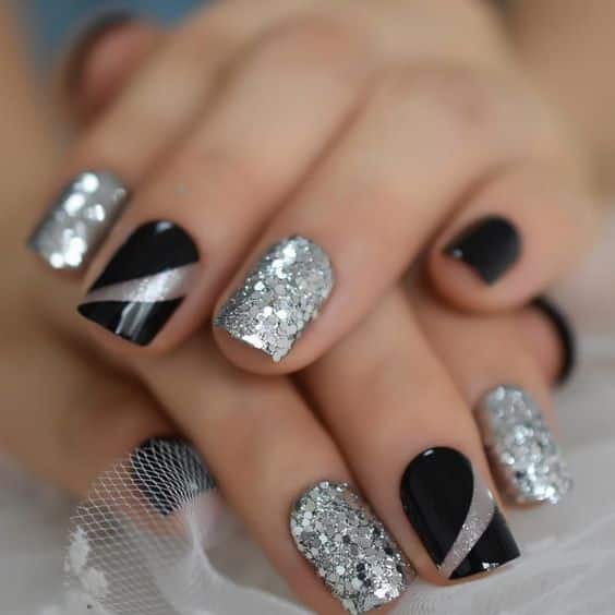 Black decorated nails: tips and inspiration for use