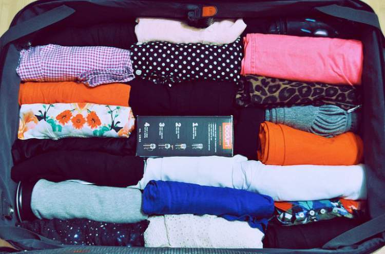 how to pack clothes in your suitcase correctly