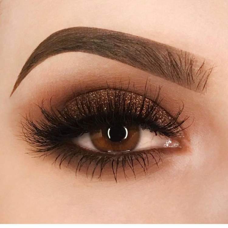 Smokey eyes with brown and gold