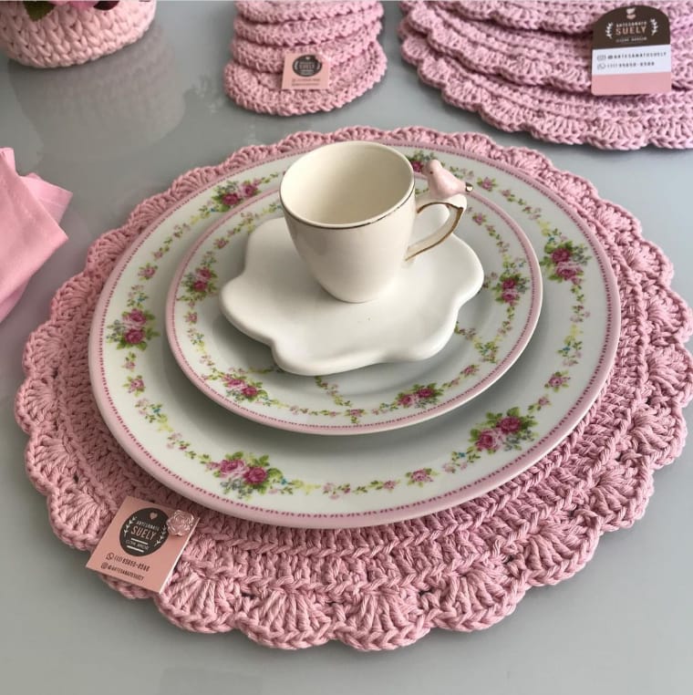 crochet placemat