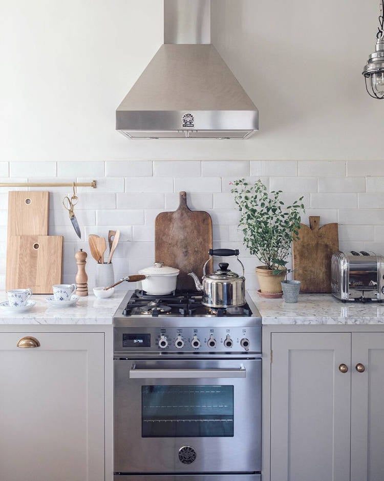 Stove built into the countertop and hood.