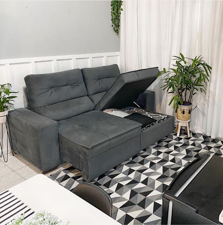 Living room with gray retraction sofa