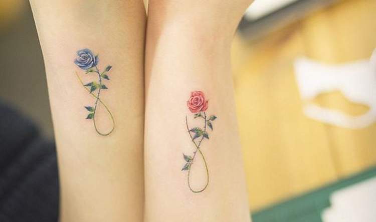 Tattoo for mother daughter: infinity with flower