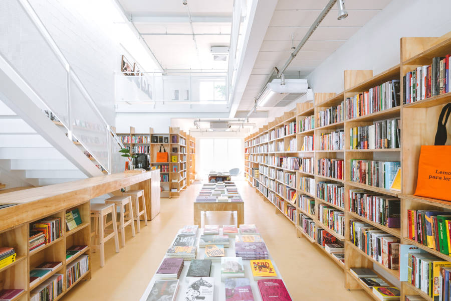 Winners of the Brazilian Institute of Architects Award: Livraria Cabeceira, in São Paulo, by Estúdio Guega