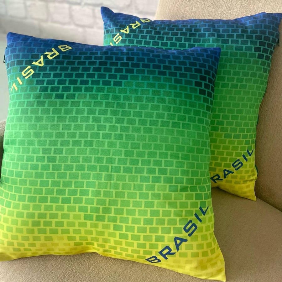 Cushion cover from Brazil in gradient.