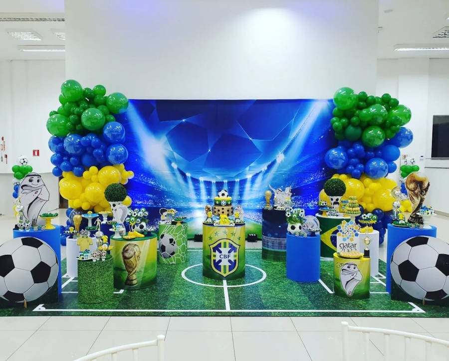 Decoration with the 2022 World Cup mascot.