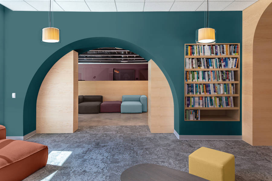 Reading room with wall in Vining Ivy. 