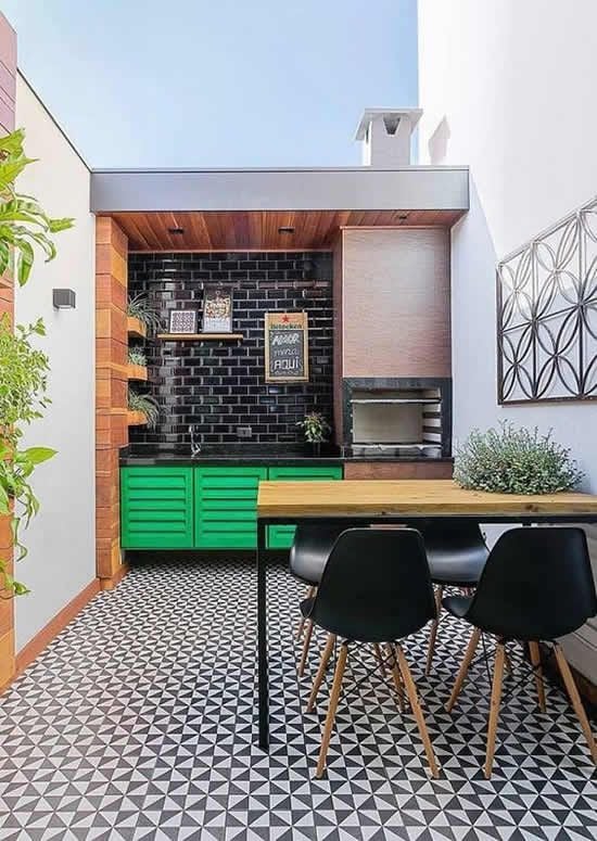 Small gourmet backyard with green closet