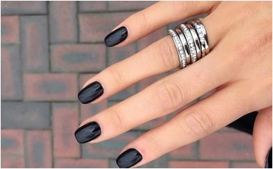 squoval nail with black nail polish