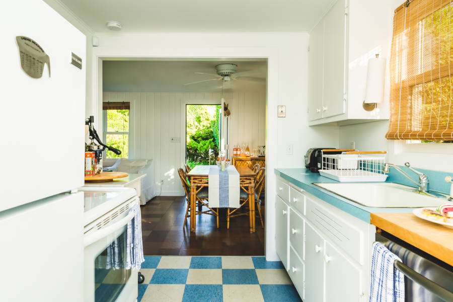 Sarah Jessica Parker's beach house kitchen.