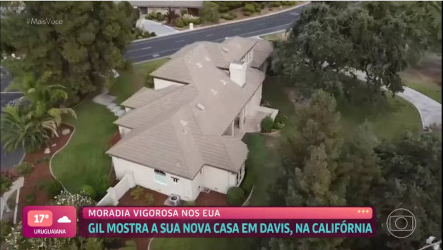 Gil do Vigor's mansion in aerial image.