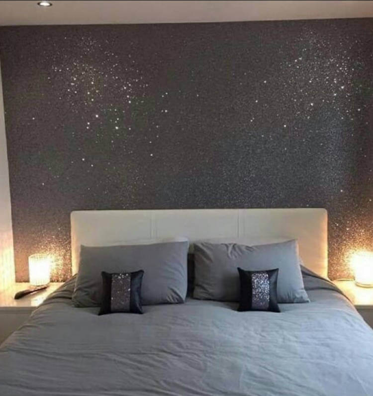 Double bedroom with glitter wall.