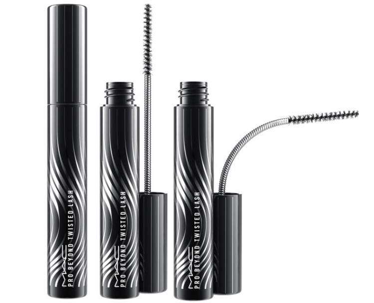 MAC Pro Beyond Twisted Lash is one of the most innovative mascaras on the market