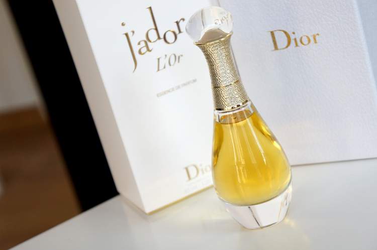 J'adore L'or Dior is a great choice as a summer perfume