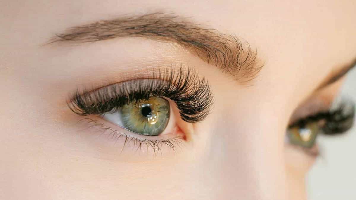 O que é lash lifting: Benefícios e  como funciona essa técnica de cílios