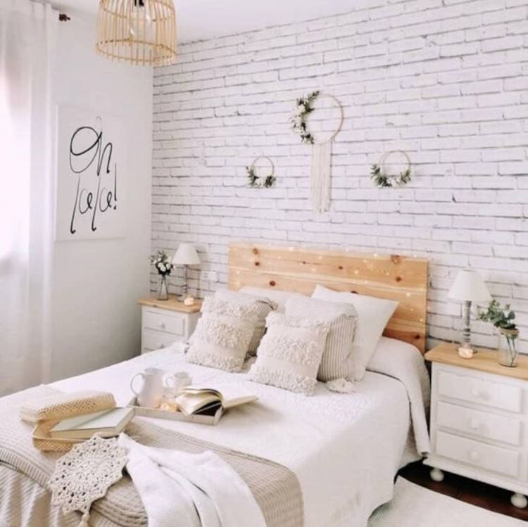 Tumblr bedroom with wallpaper.